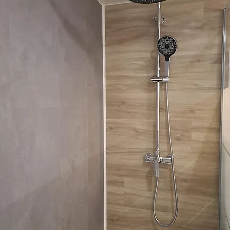 Neuf A Carquefou, Proche Nantes كاركفو