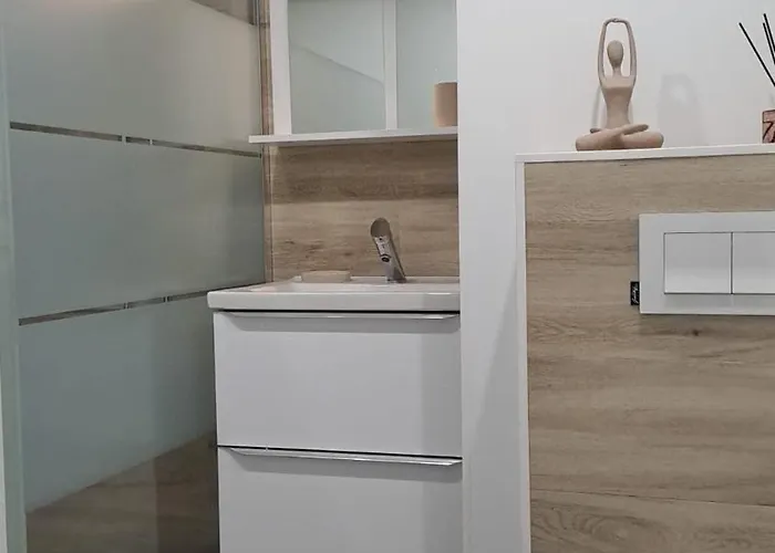 Neuf A Carquefou, Proche Nantes كاركفو